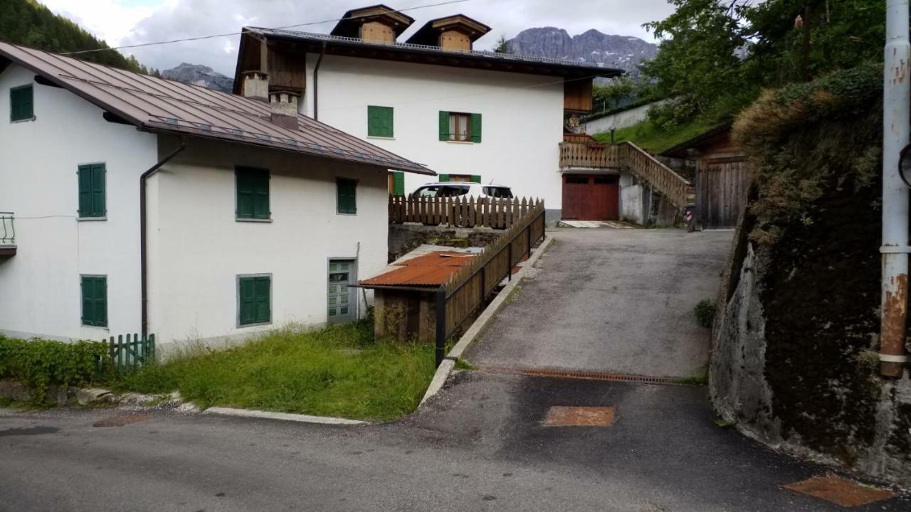 Апартаменти Casa Rossi Le Grazie  Екстер'єр фото